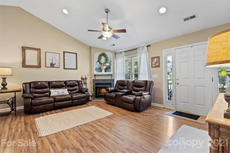 Property image 5 at 306 Lone Tree Lane, Clover, SC 29710