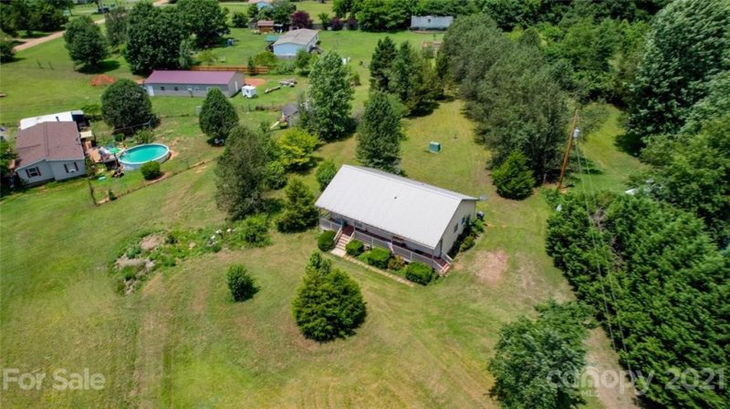 Property image 3 at 336 Deerchase Circle, Statesville, NC 28625