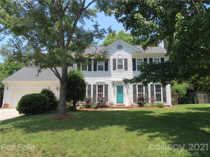 1833 Middlebury Court