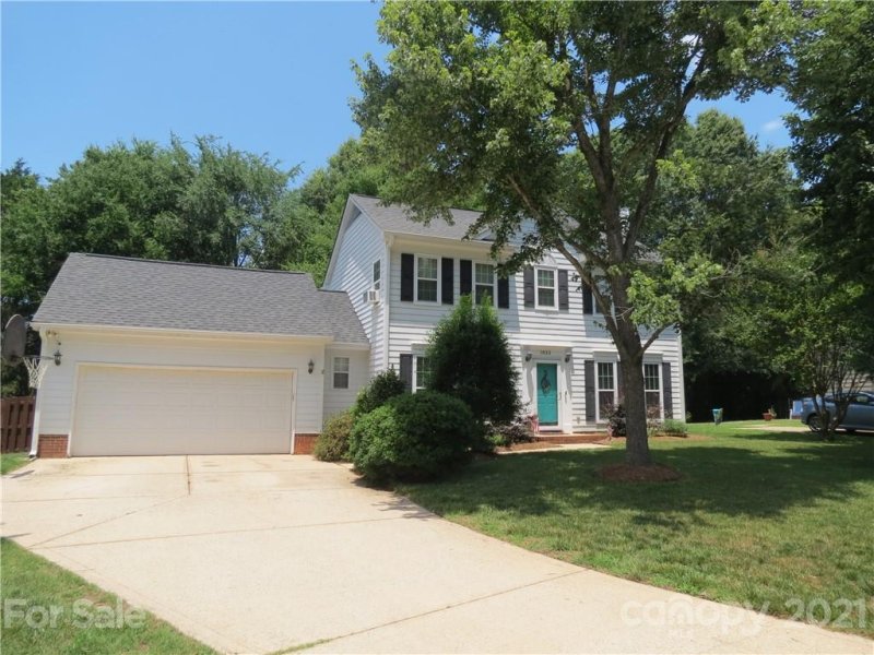 Property image 2 at 1833 Middlebury Court, Kannapolis, NC 28081