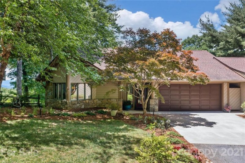 Property image 2 at 2601 Timber Trail, Asheville, NC 28804