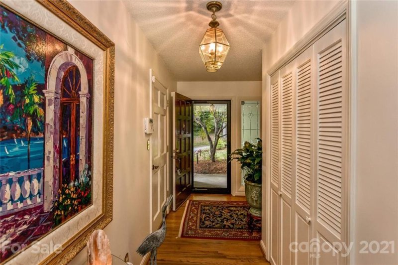 Property image 3 at 2601 Timber Trail, Asheville, NC 28804