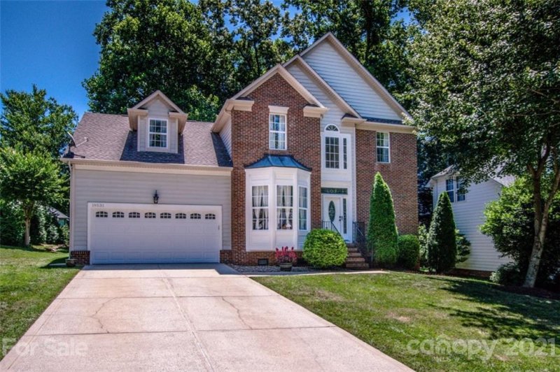 Property image 2 at 19531 Dufour Court, Cornelius, NC 28031