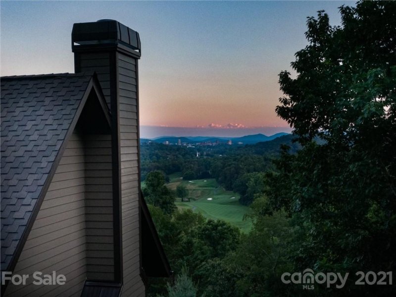 Property image 2 at 105 Robinhood Road, Asheville, NC 28804