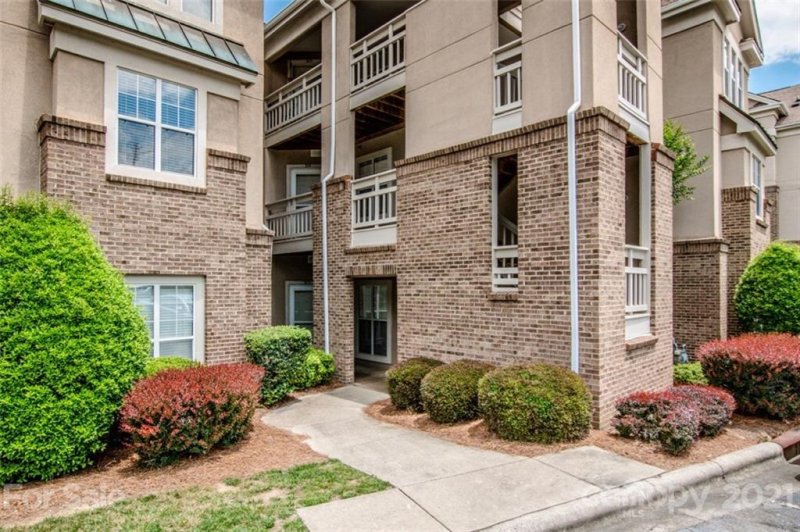 Property image 4 at 104 Pier 33 Drive, Mooresville, NC 28117