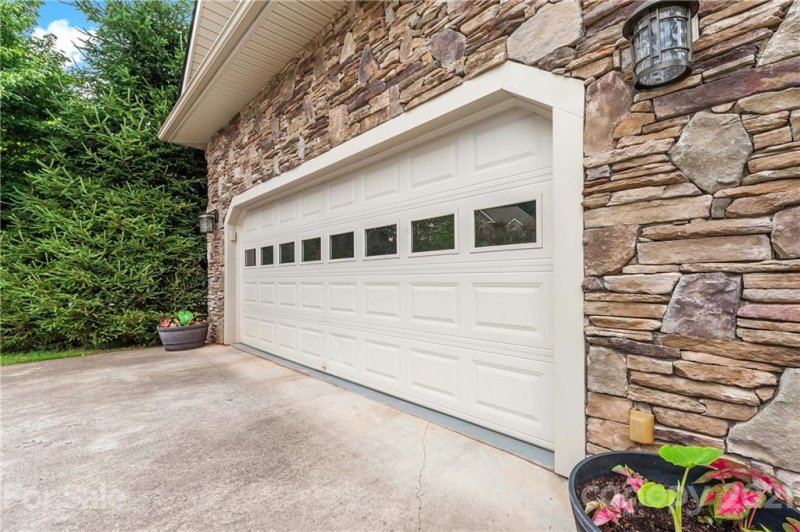 Property image 4 at 19 Driftstone Circle, Arden, NC 28704