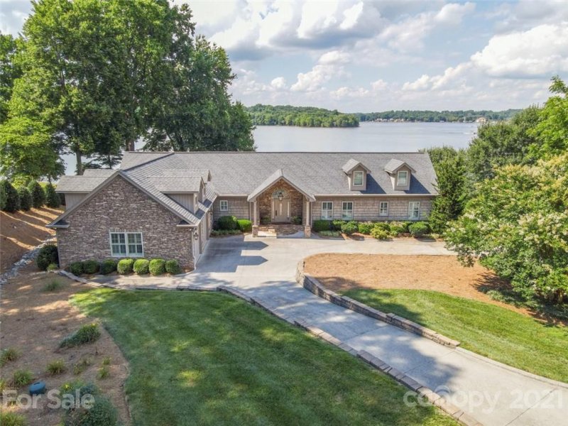 Property image 2 at 7800 Bankhead Road, Denver, NC 28037