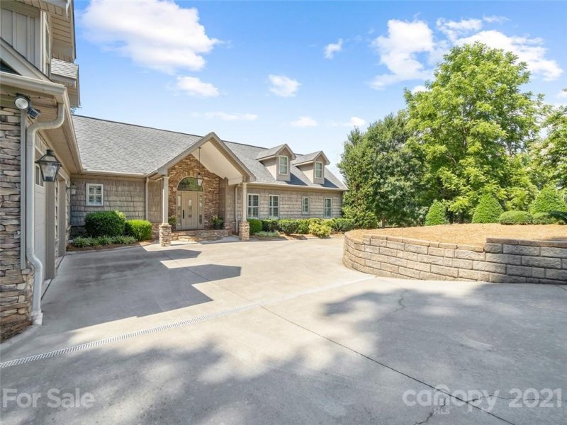 Property image 3 at 7800 Bankhead Road, Denver, NC 28037