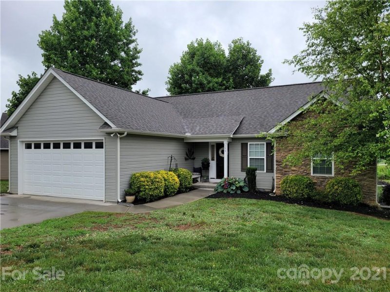 Property image 4 at 104 Emma Mae Drive, Statesville, NC 28677