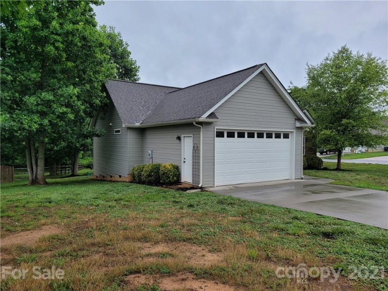 Property image 5 at 104 Emma Mae Drive, Statesville, NC 28677