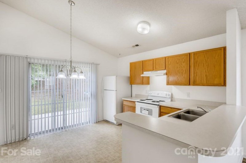 Property image 5 at 5833 Greenway Vista Lane, Charlotte, NC 28216