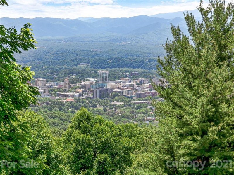 Property image 3 at 22 Sunset Summit, Asheville, NC 28804