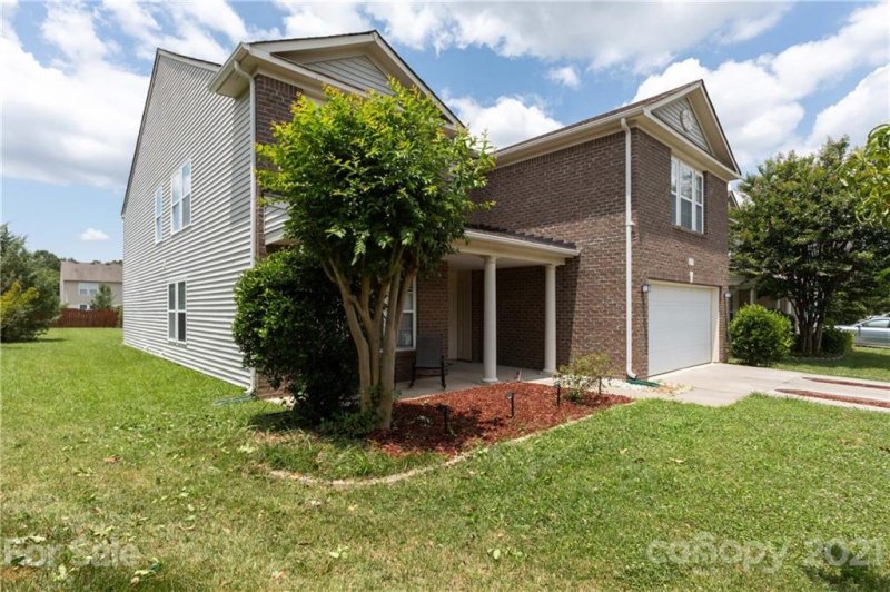 Property image 3 at 12946 Silvaire Farm Road, Charlotte, NC 28278