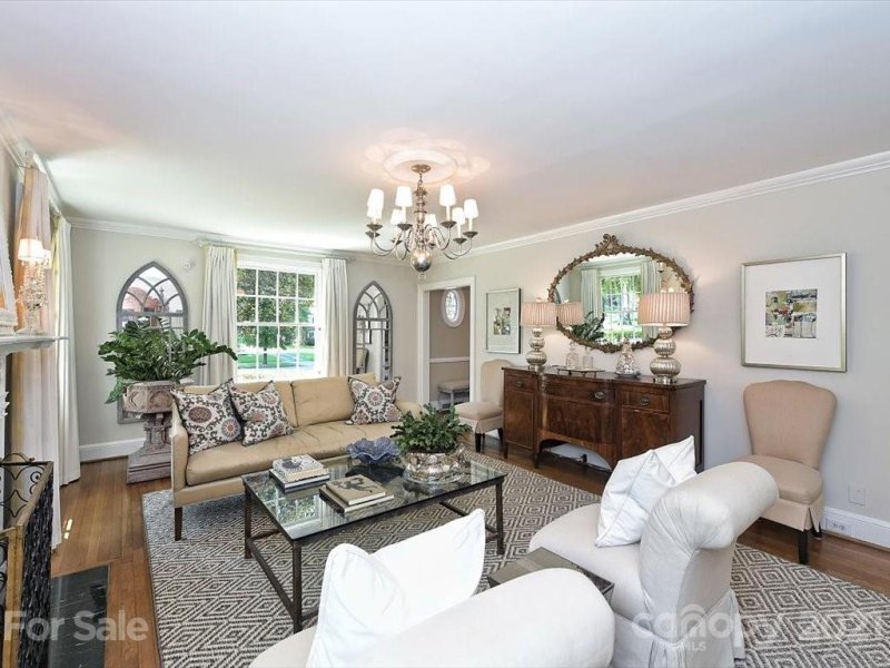 Property image 4 at 1934 S Wendover Road, Charlotte, NC 28211