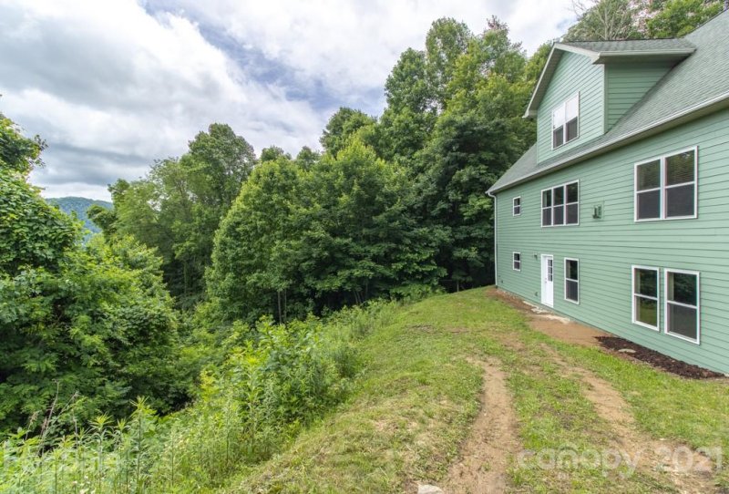 Property image 3 at 108 Mount Soma Boulevard, Clyde, NC 28721