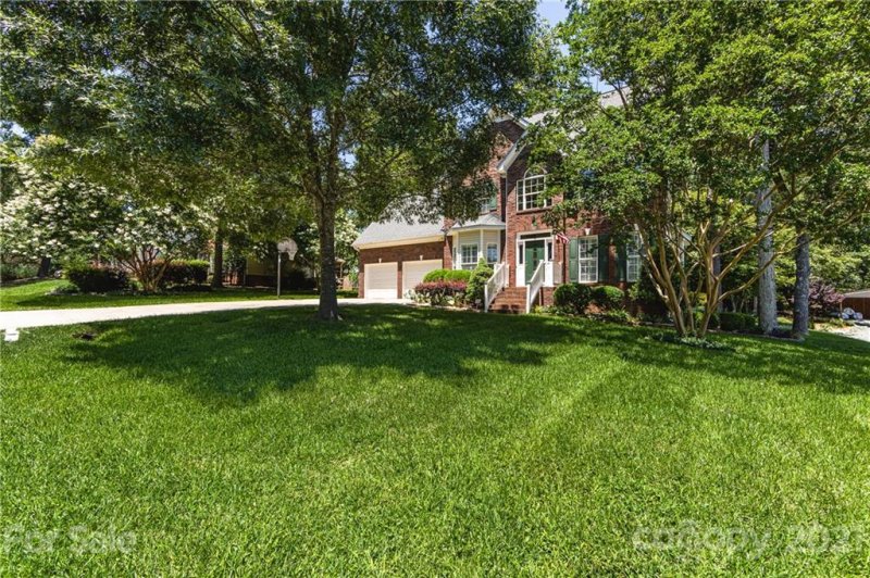 Property image 2 at 525 Aspen Lane, Indian Trail, NC 28079