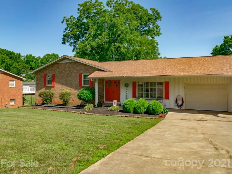 Property image 2 at 2420 Wilmont Drive, Gastonia, NC 28054