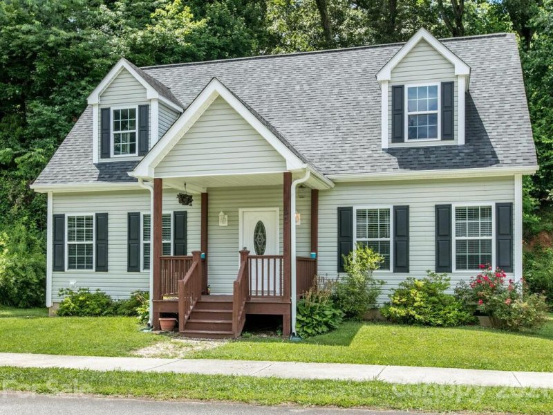 Property image 3 at 21 Grove Garden Avenue, Candler, NC 28715