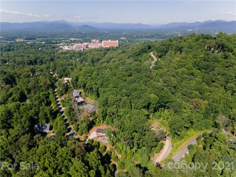 Property image 5 at 2 La Grange Drive, Asheville, NC 28805