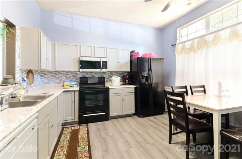 Property image 3 at 1461 Summer Coach Drive, Charlotte, NC 28216