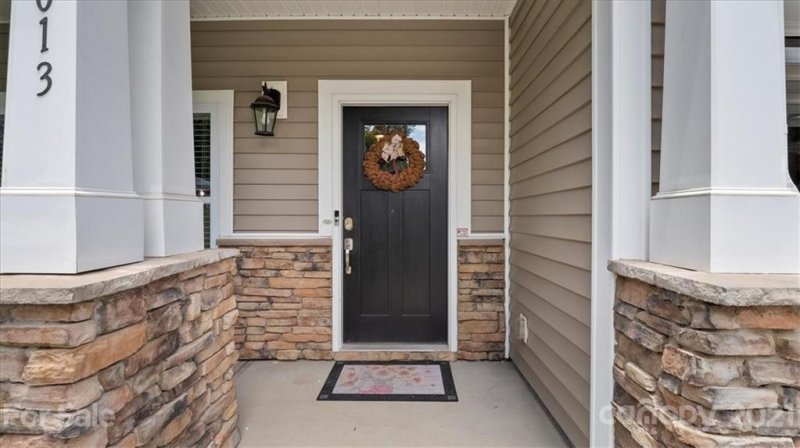 Property image 2 at 2013 Lakebridge Drive, Fort Mill, SC 29715