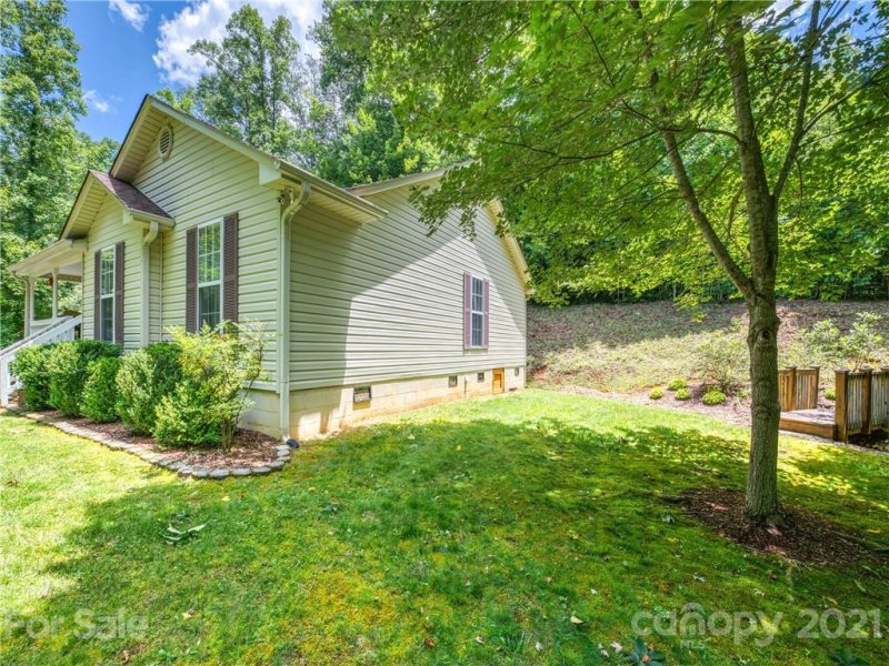 Property image 2 at 518 Safari Drive, Sylva, NC 28779