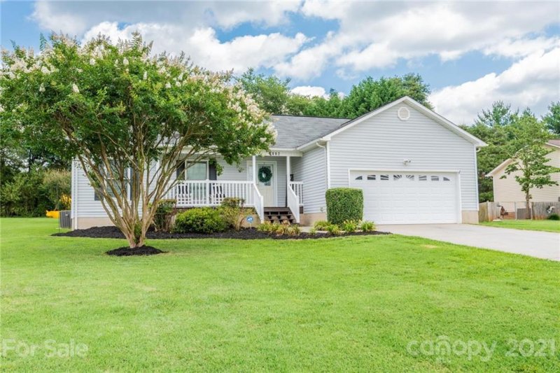 Property image 5 at 2062 Rocketts Way, Newton, NC 28658