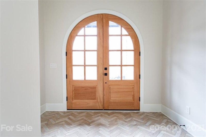 Property image 5 at 939 Laurel Creek Lane, Charlotte, NC 28211