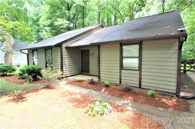 Property image 3 at 5546 Great Wagon Road, Charlotte, NC 28215