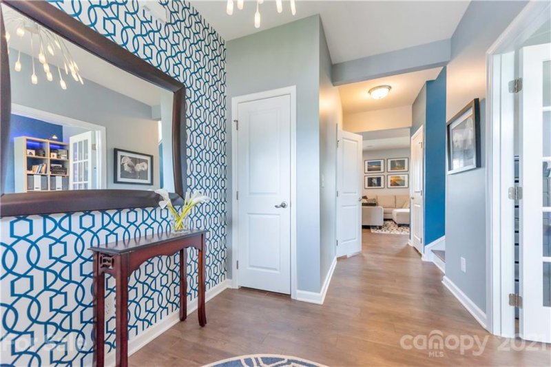 Property image 5 at 724 Climbing Rose Court, Gastonia, NC 28056