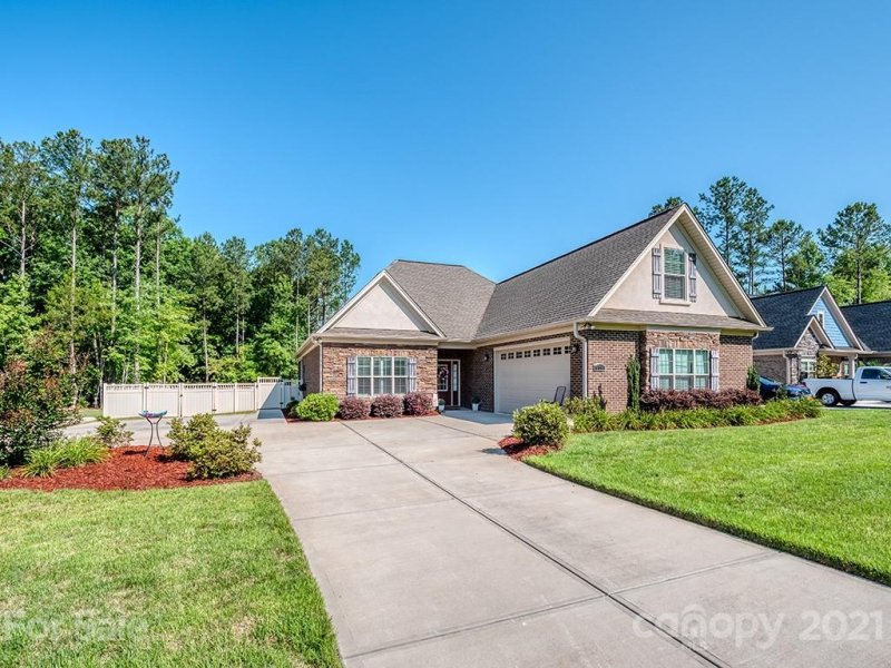 Property image 3 at 954 Wilson Drive, Lancaster, SC 29720