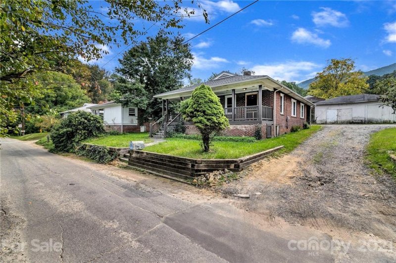 Property image 2 at 102 Gibbs Street, Swannanoa, NC 28778