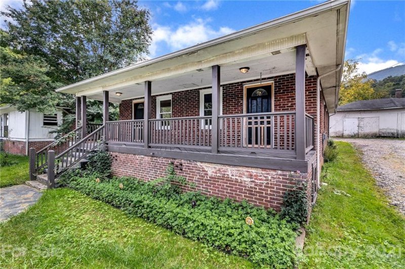 Property image 5 at 102 Gibbs Street, Swannanoa, NC 28778
