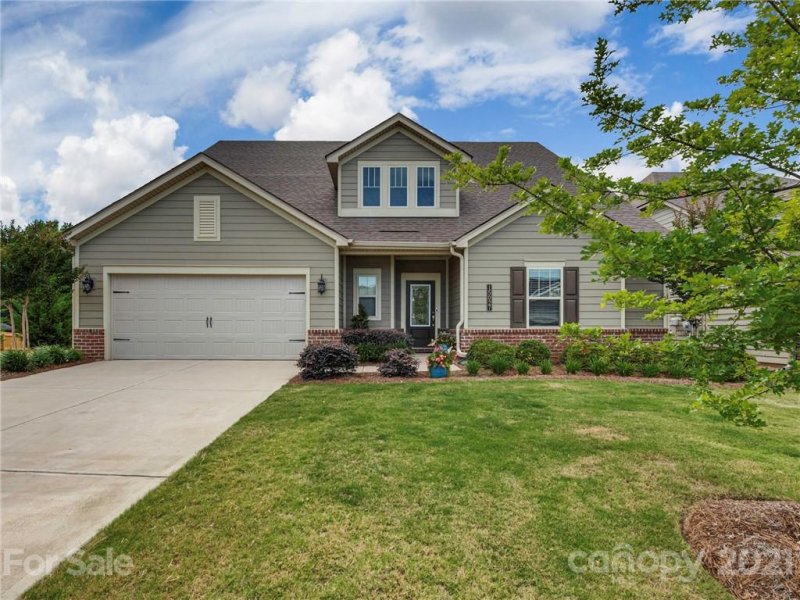 Property image 2 at 15027 Batteliere Drive, Charlotte, NC 28278