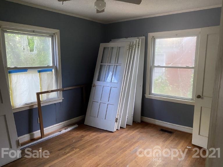 Property image 4 at 1424 E 35th Street, Charlotte, NC 28205
