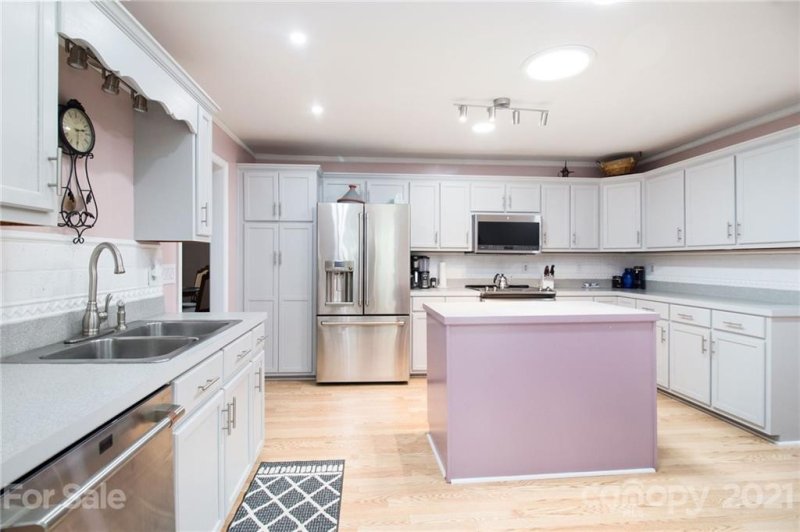 Property image 4 at 2729 Emperor Street, Claremont, NC 28610