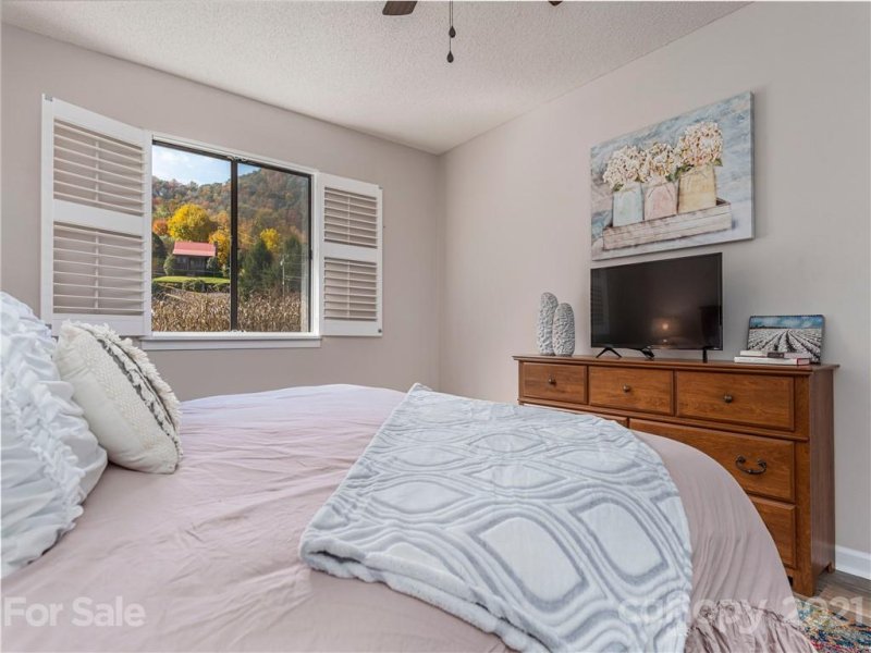 Property image 4 at 106 Market Street, Maggie Valley, NC 28751