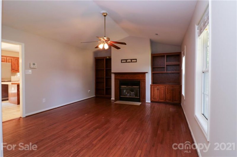 Property image 2 at 2460 Ne 23rd Avenue Drive, Hickory, NC 28601