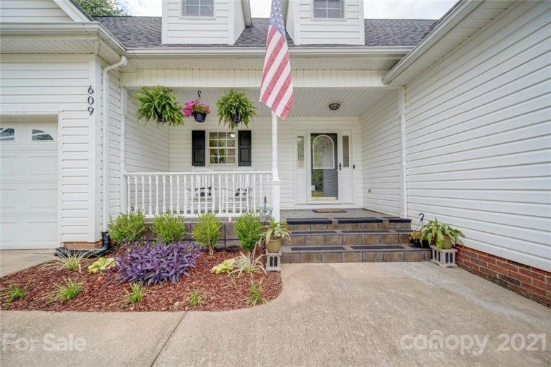 Property image 2 at 609 Stacy Ridge Road, Gastonia, NC 28052