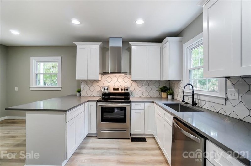 Property image 5 at 2305 Remount Road, Charlotte, NC 28208