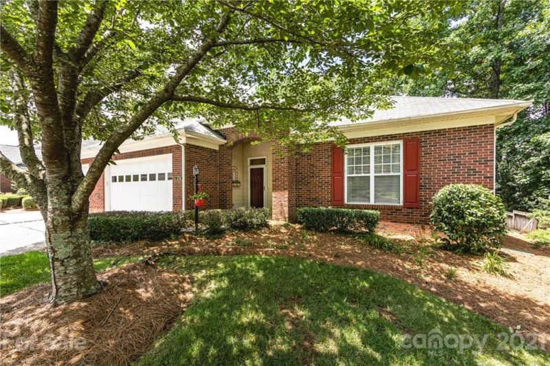Property image 3 at 3741 Oak View Court, Matthews, NC 28105