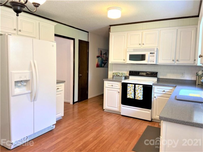 Property image 5 at 227 Shannonbrook Drive, Newton, NC 28658