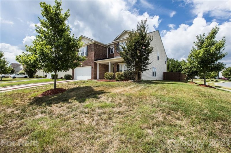 Property image 2 at 12804 Silvaire Farm Road, Charlotte, NC 28278