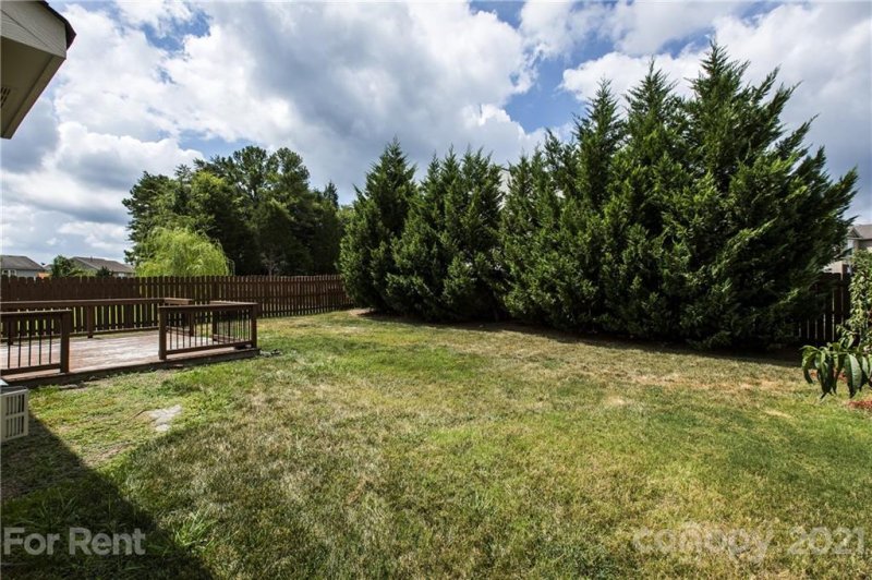Property image 4 at 12804 Silvaire Farm Road, Charlotte, NC 28278