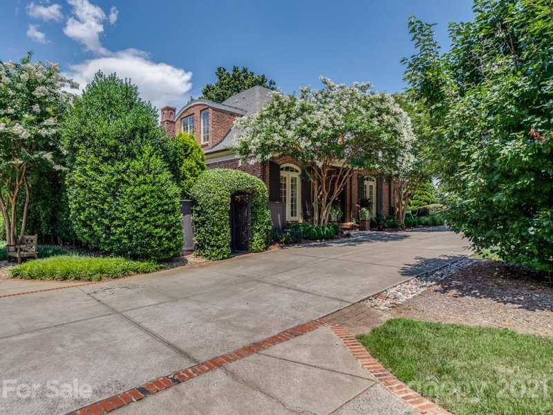 Property image 3 at 2332 Providence Road, Charlotte, NC 28211