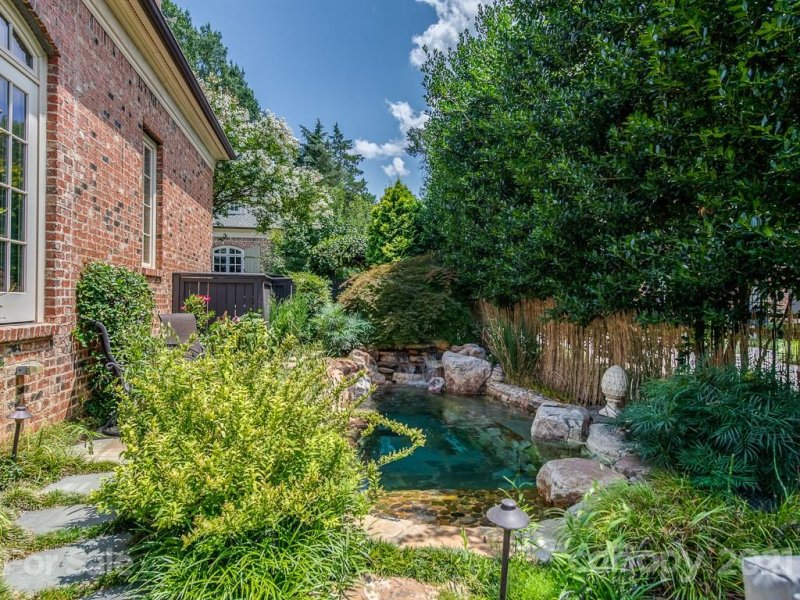 Property image 4 at 2332 Providence Road, Charlotte, NC 28211