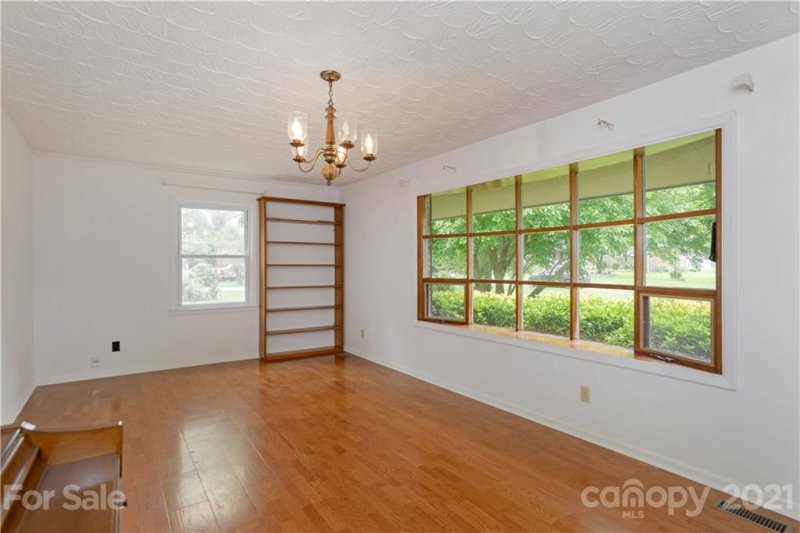 Property image 5 at 120 Brentwood Drive, Hendersonville, NC 28739