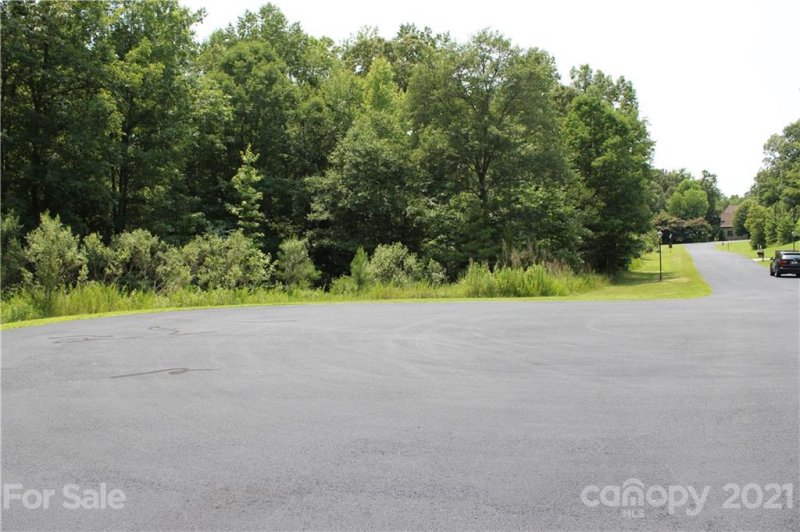 Property image 3 at 5152 Longbrooke Court, Fort Mill, SC 29707