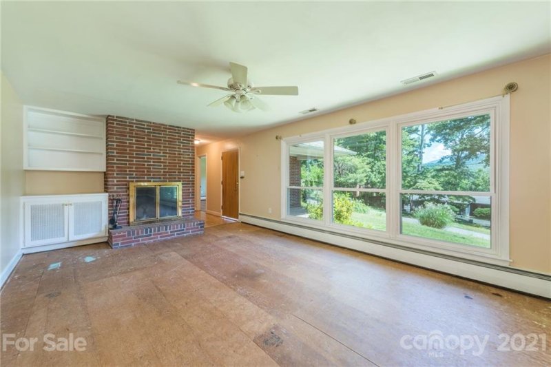 Property image 4 at 103 Fairway Drive, Black Mountain, NC 28711