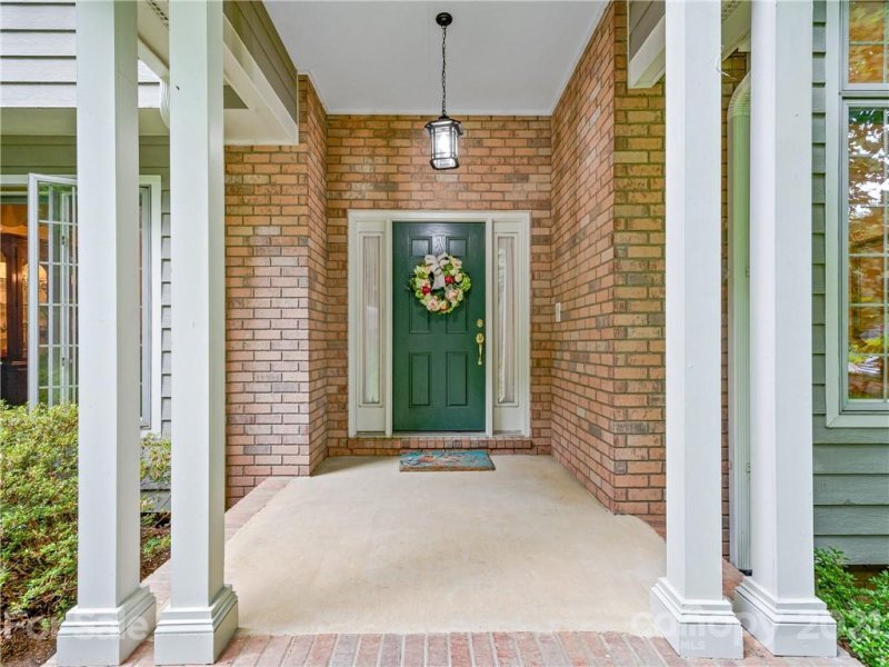 Property image 3 at 26 Weston Heights Drive, Asheville, NC 28803